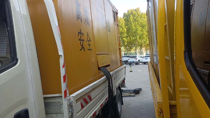 舟曲如何判断柴油发电机组和UPS电源的切换时间是否符合要求？